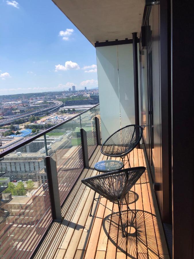 Brand-New, Close To Centre, Rooftop-Summer-Pool Vienna Exterior photo